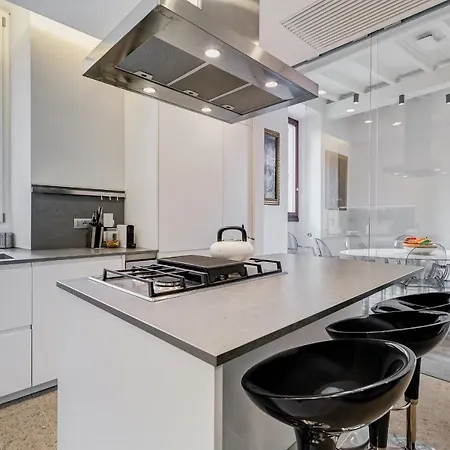 בית נופש Bmga L Luxury With Patio In Trastevere
