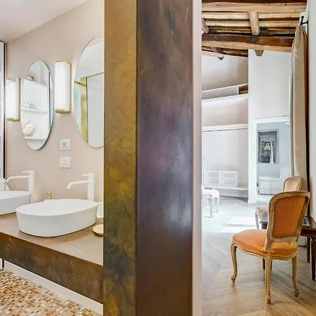 בית נופש Bmga L Luxury With Patio In Trastevere רומא