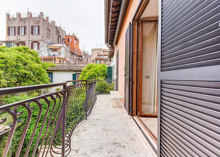 Bmga L Luxury With Patio In Trastevere Holiday home